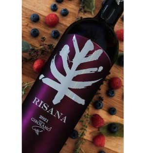 Il Risana 100% Cabernet Franc di Tenute Girolamo è un vino elegante.