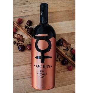 Il nome "Noceto"  evoca sensazioni di morbidezza e rotondità, caratteristiche tipiche del Merlot.